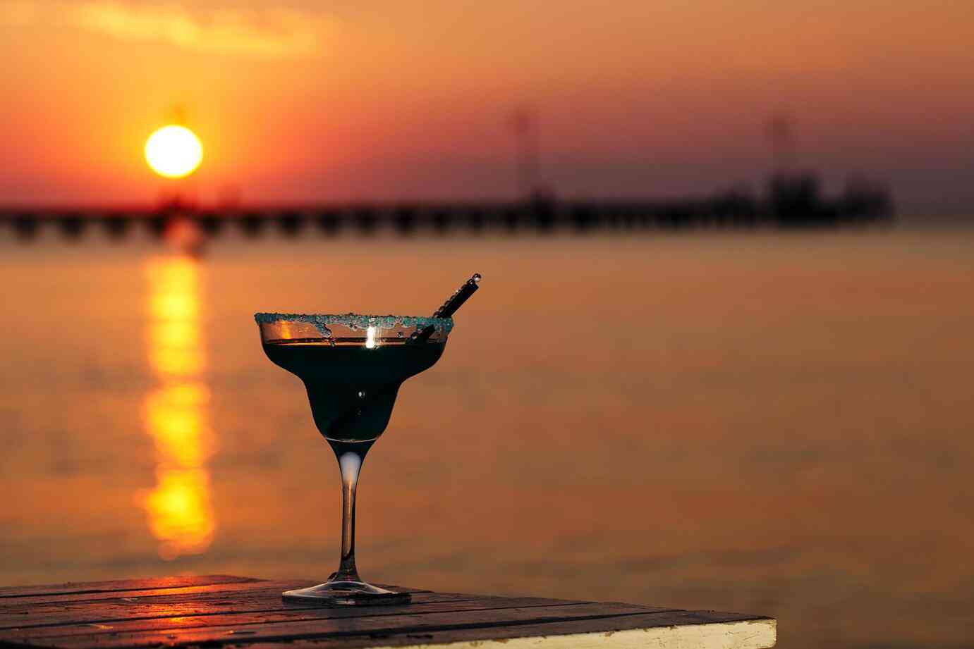Sunset and cocktails, the best plan ever! - The perfect refresh for the day
